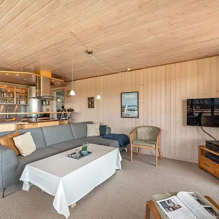 4 Star In Nyaraló Løkken